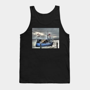 Fishing boat on departure Tank Top